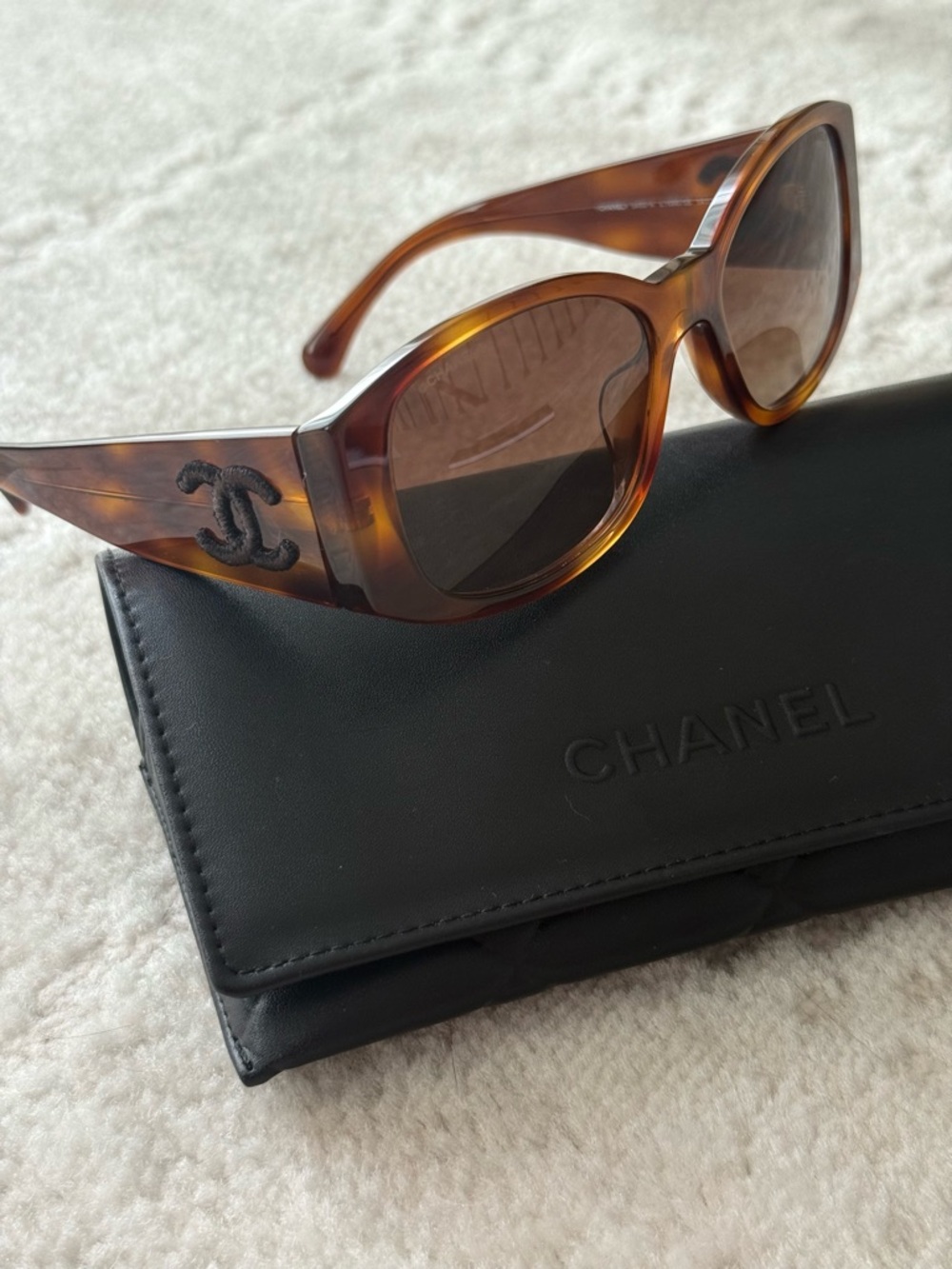 Chanel Rectangular Tortoiseshell Sunglasses – New With Tag – Full Set